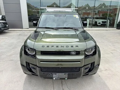 2026 Land Rover Defender 110 P400 X-Dynamic SE