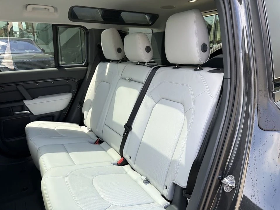2026 Land Rover Defender L663 - Image 17 of 19