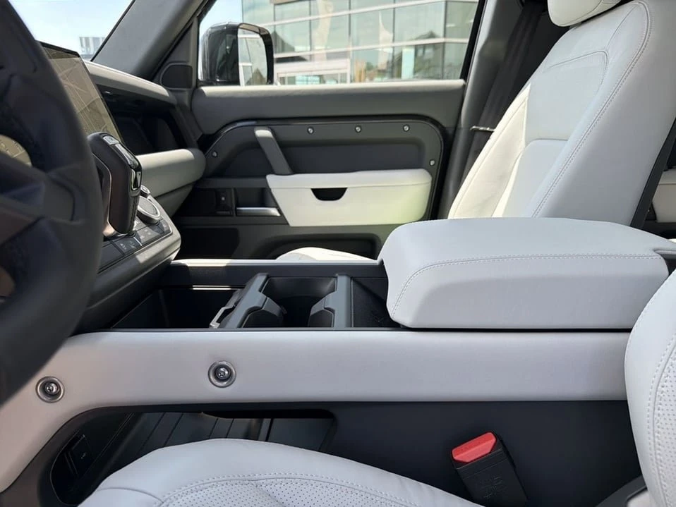 2026 Land Rover Defender L663 - Image 15 of 19
