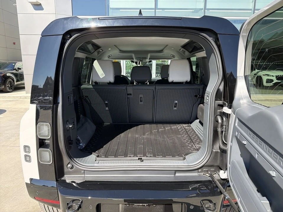 2026 Land Rover Defender L663 - Image 19 of 20