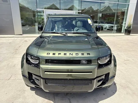 2026 Land Rover Defender 110 P400 X-Dynamic SE