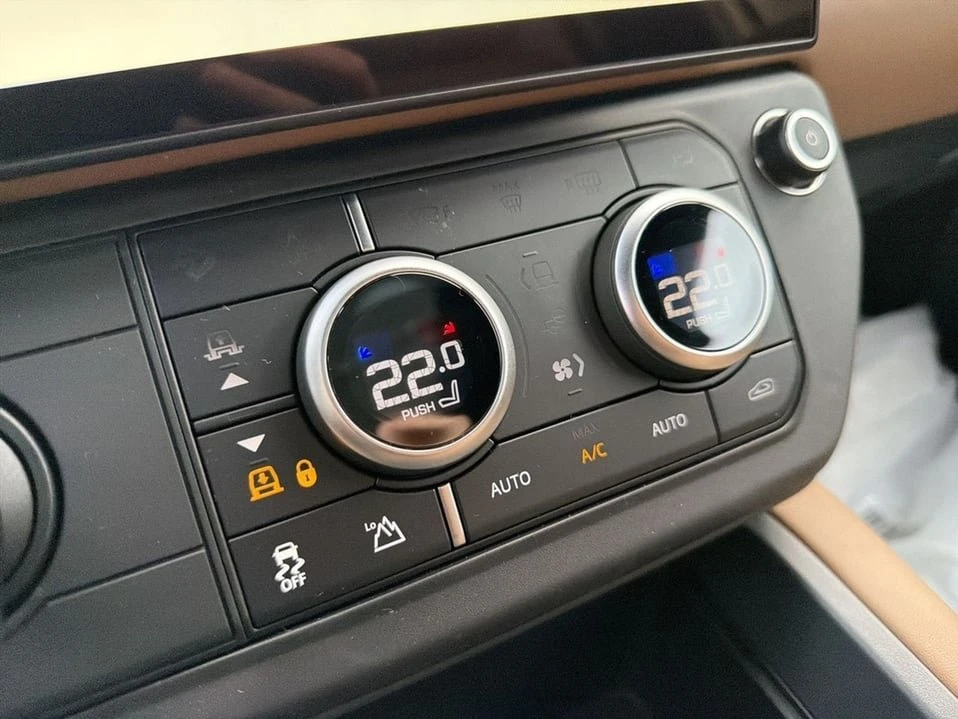 2026 Land Rover Defender L663 - Image 14 of 20