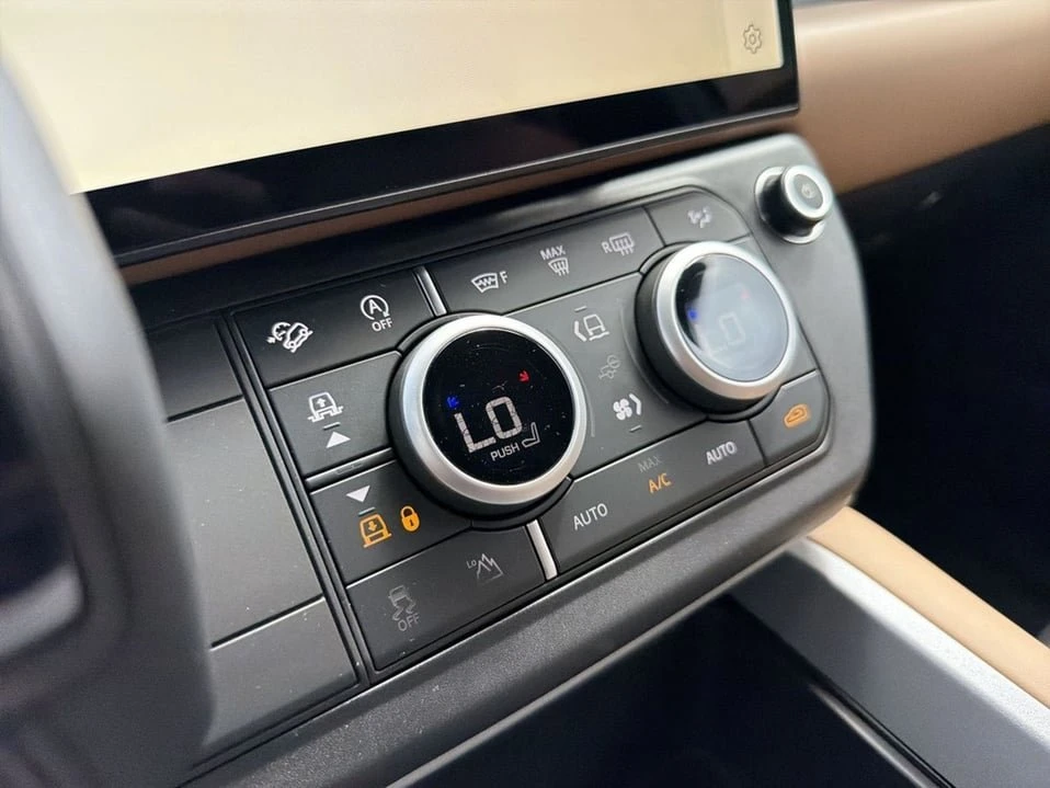2026 Land Rover Defender L663 - Image 14 of 20