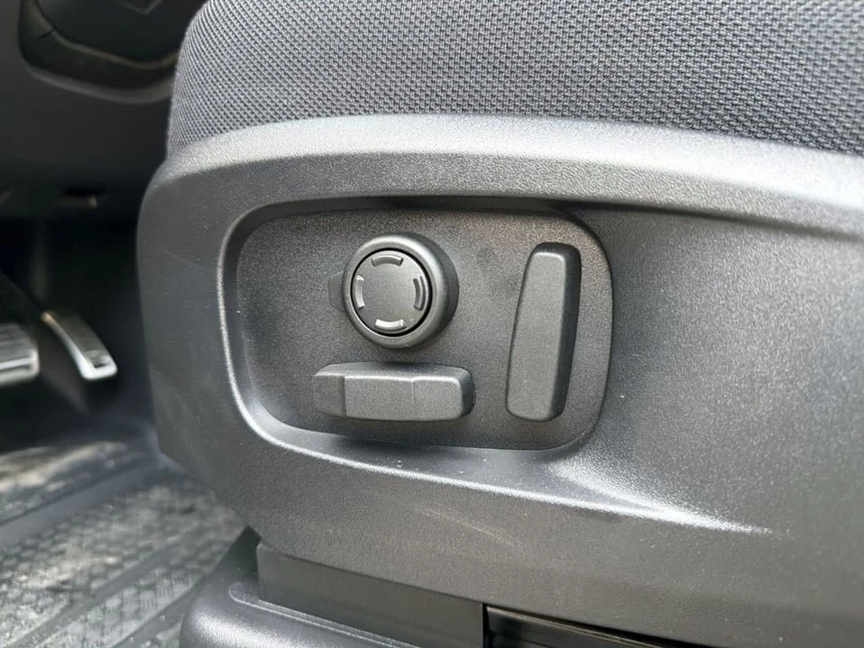 2026 Land Rover Defender L663 - Image 7 of 20