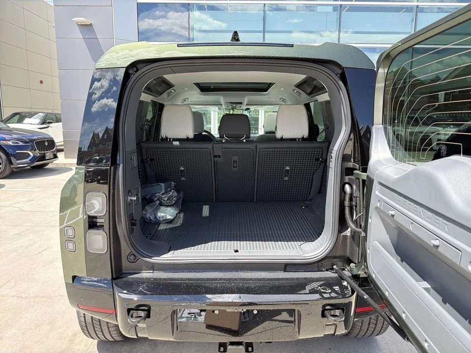 2026 Land Rover Defender L663 - Image 19 of 20