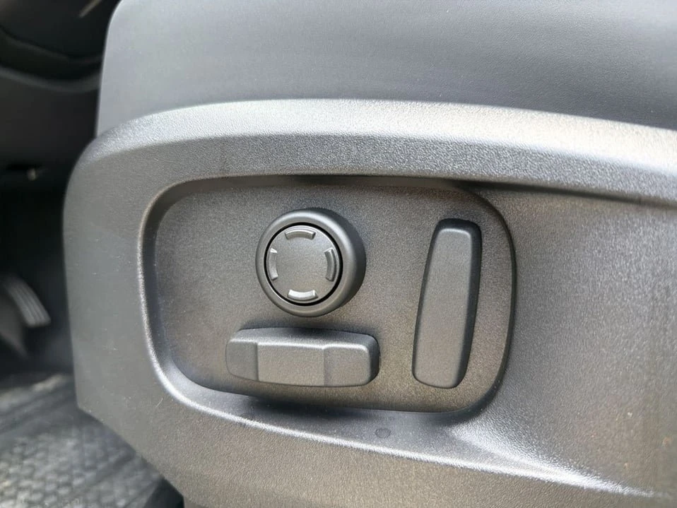 2026 Land Rover Defender L663 - Image 7 of 20