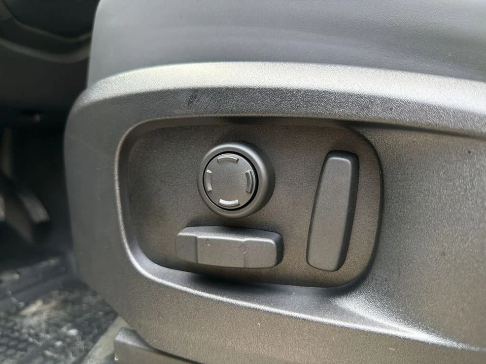 2026 Land Rover Defender L663 - Image 7 of 20