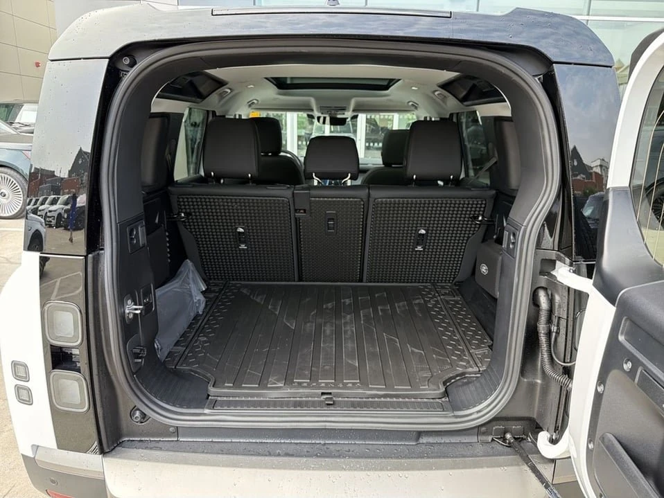 2026 Land Rover Defender L663 - Image 19 of 20