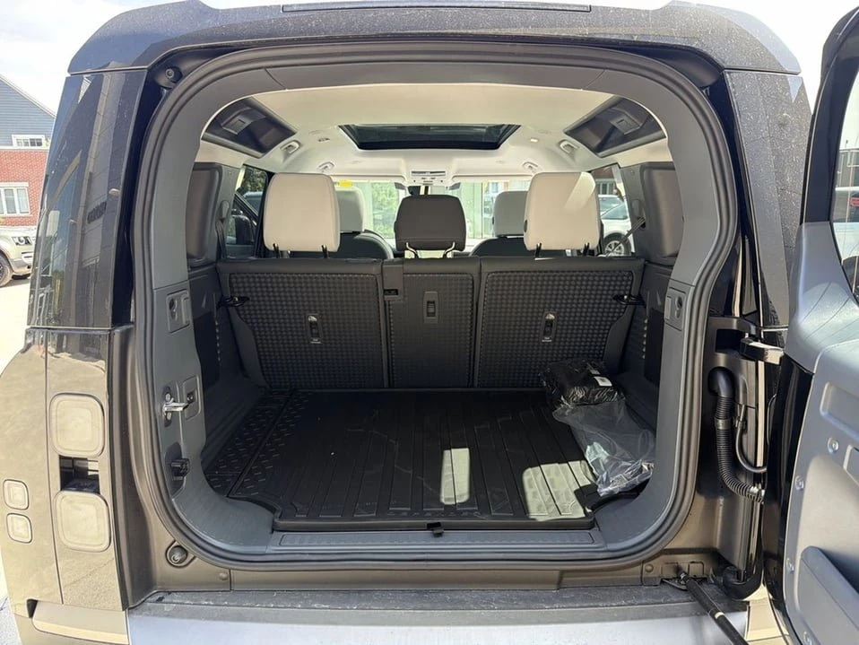 2026 Land Rover Defender L663 - Image 19 of 20