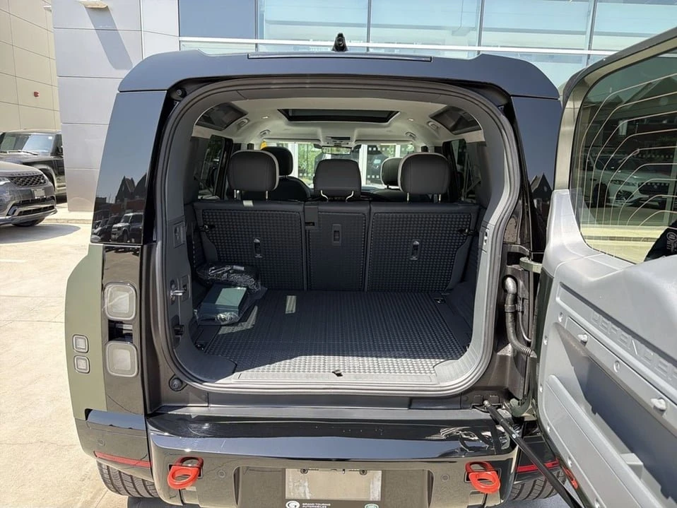 2026 Land Rover Defender L663 - Image 18 of 19