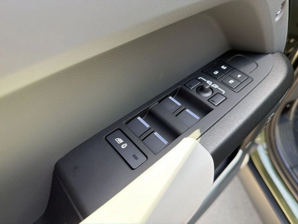2026 Land Rover Defender L663 - Image 8 of 19