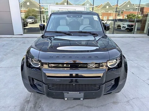 2026 Land Rover Defender 110 P300 S