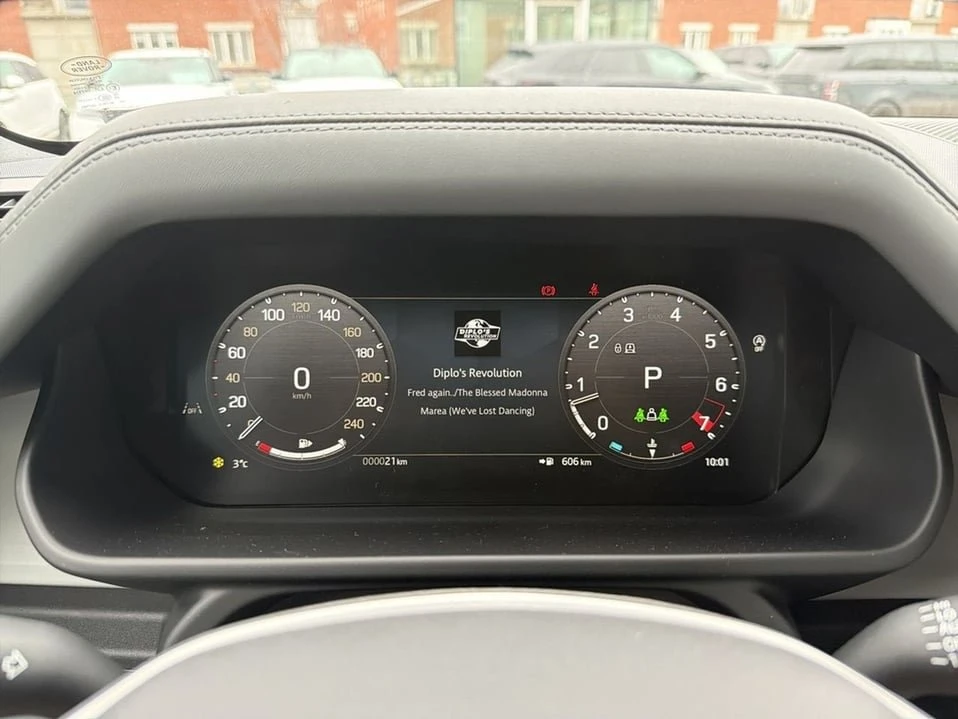 2026 Land Rover Defender L663 - Image 10 of 19