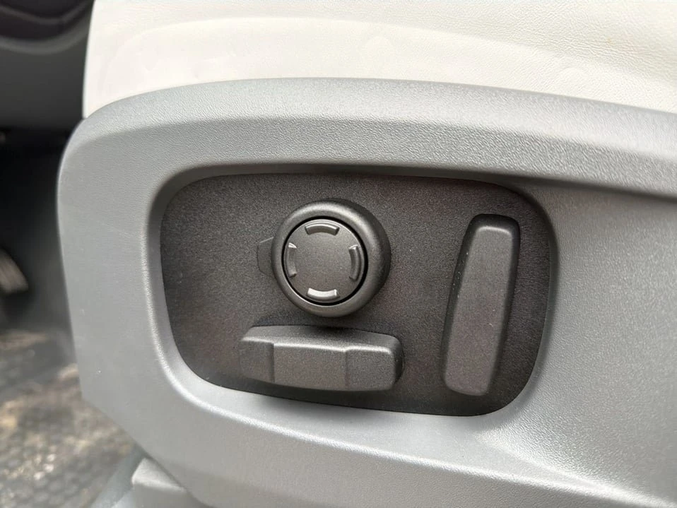 2026 Land Rover Defender L663 - Image 7 of 19