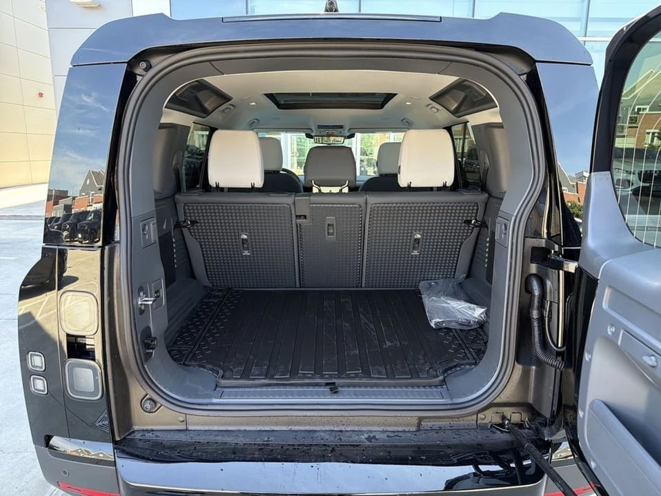 2026 Land Rover Defender L663 - Image 19 of 20