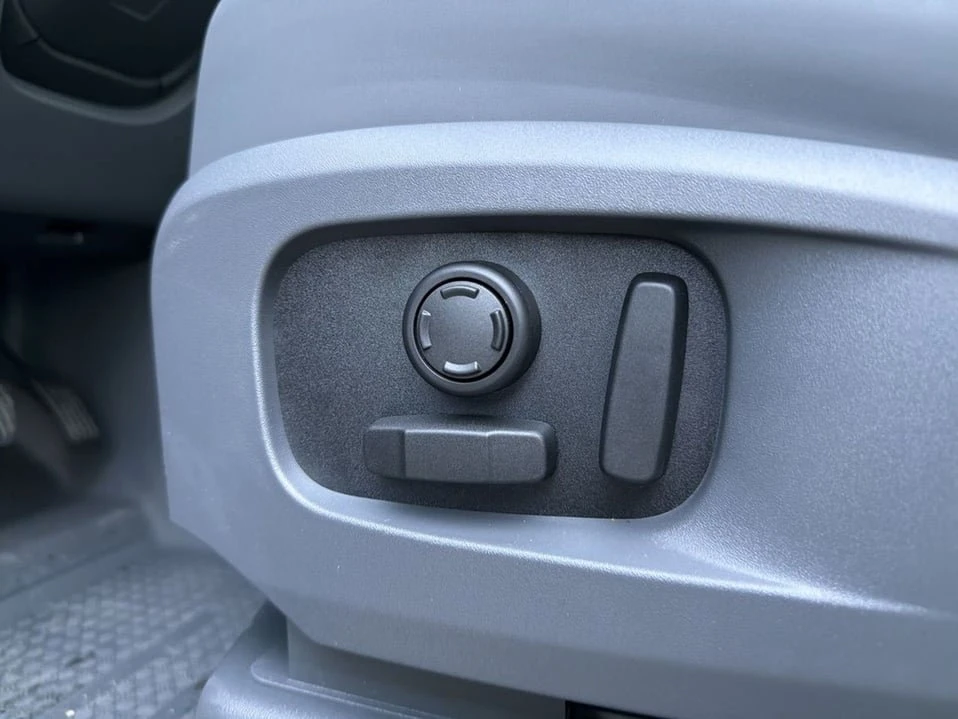 2026 Land Rover Defender L663 - Image 7 of 20