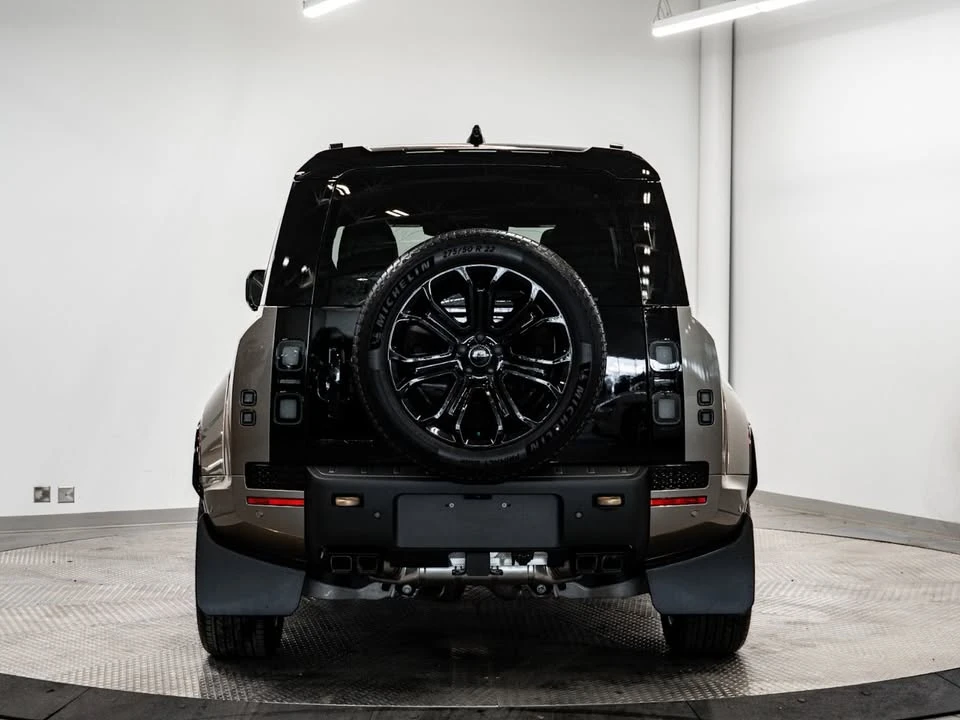 2026 Land Rover Defender Octa - Image 6 of 20