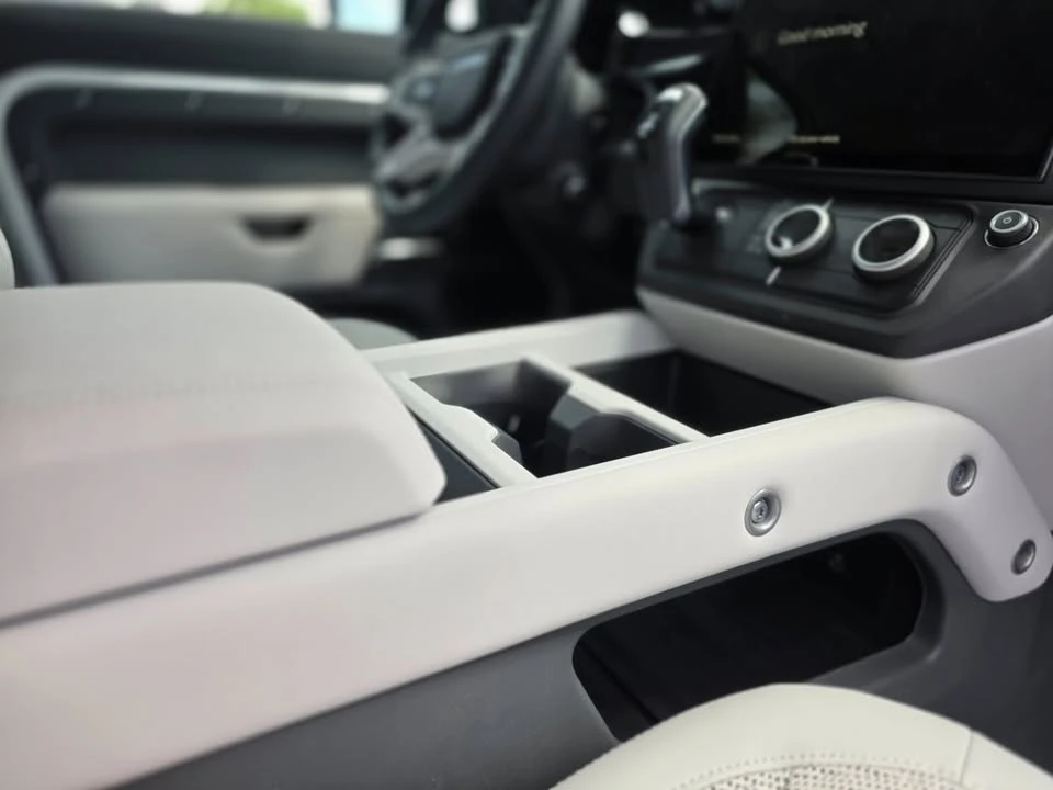 2026 Land Rover Defender L663 - Image 12 of 15