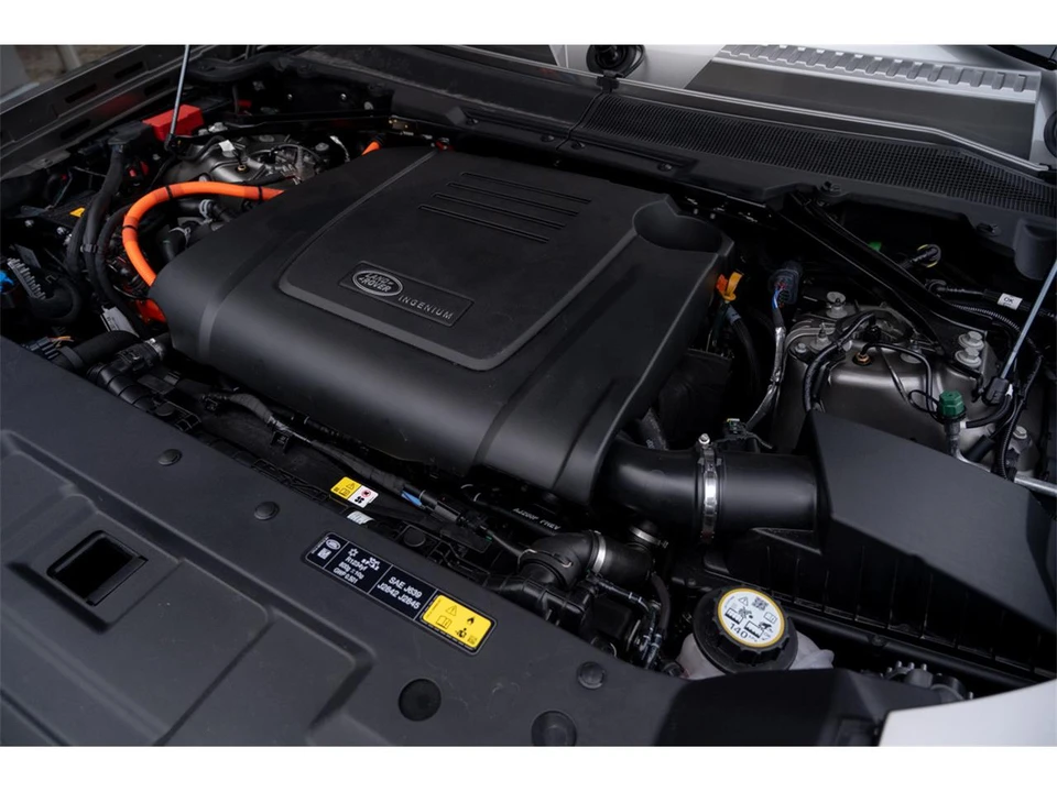 2026 Land Rover Defender L663 - Image 9 of 11