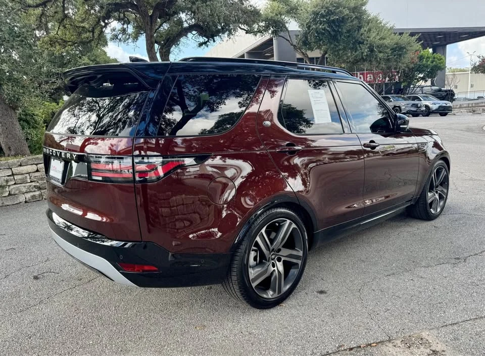 2026 Land Rover Discovery 5th Gen - Image 4 of 16