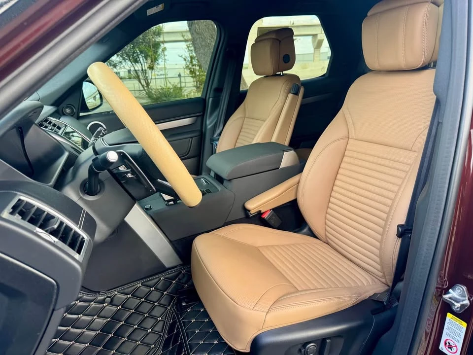 2026 Land Rover Discovery 5th Gen - Image 6 of 16