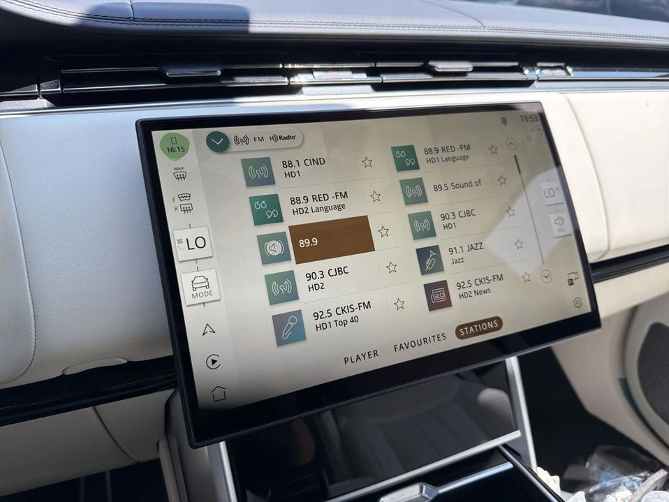 2026 Land Rover Range Rover L460 - Image 11 of 19