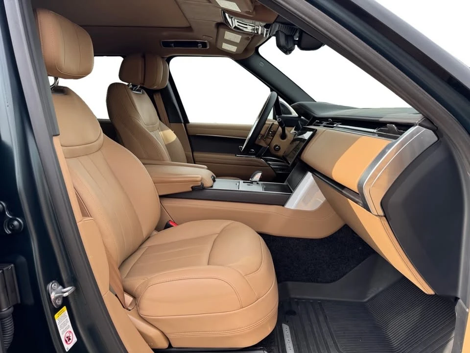 2026 Land Rover Range Rover L460 - Image 19 of 20