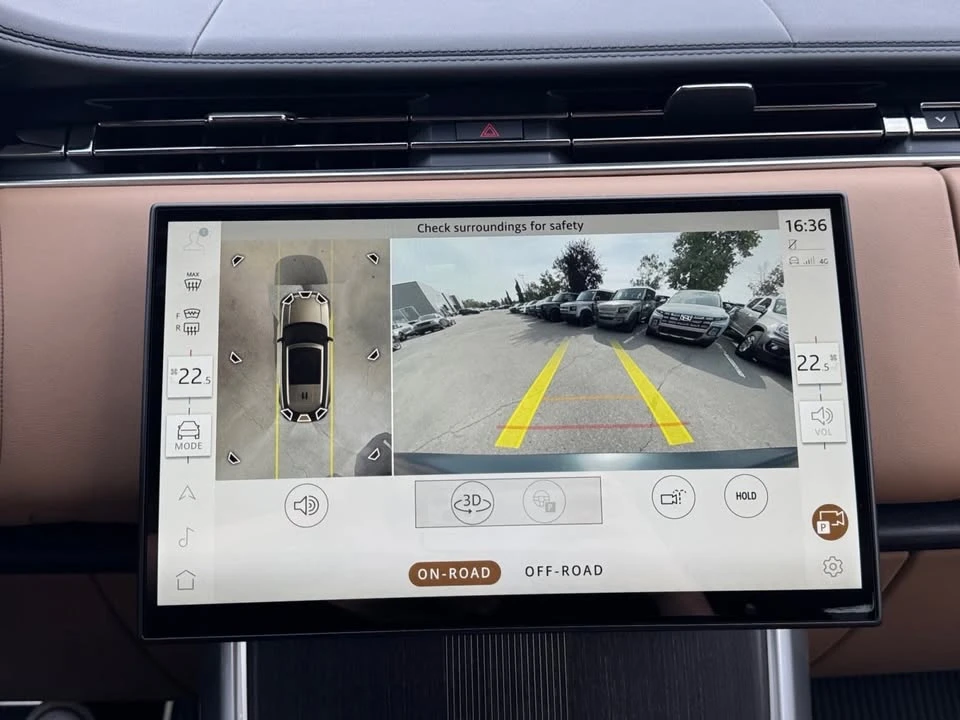 2026 Land Rover Range Rover L460 - Image 18 of 20