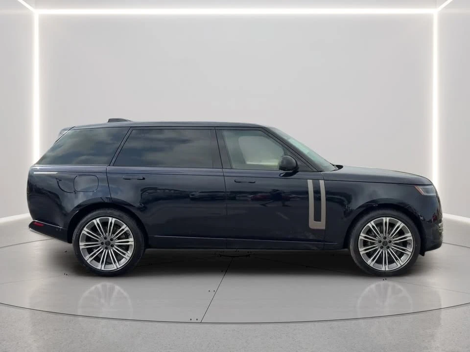 2026 Land Rover Range Rover L460 - Image 4 of 20