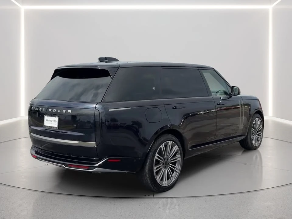 2026 Land Rover Range Rover L460 - Image 5 of 20