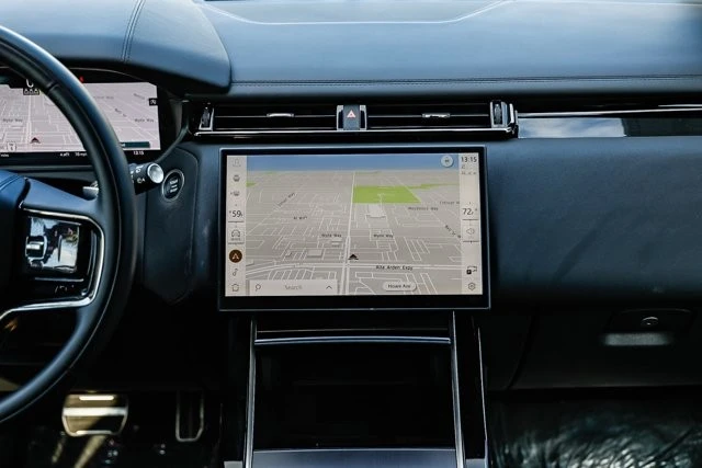 2026 Land Rover Range Rover L460 - Image 11 of 12