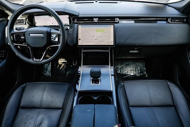 2026 Land Rover Range Rover L460 - Image 10 of 12