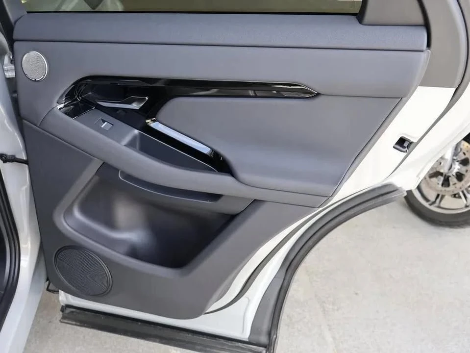 2026 Land Rover Range Rover Evoque 2nd Gen - Image 12 of 20