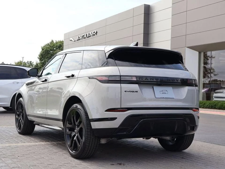 2026 Land Rover Range Rover Evoque 2nd Gen - Image 11 of 20