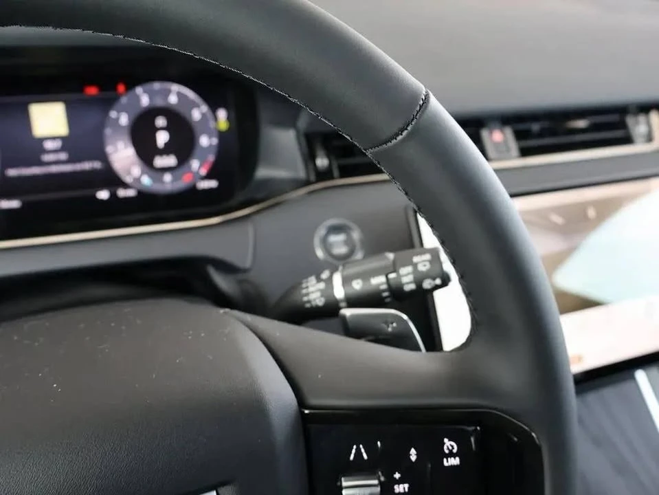 2026 Land Rover Range Rover Evoque 2nd Gen - Image 4 of 20
