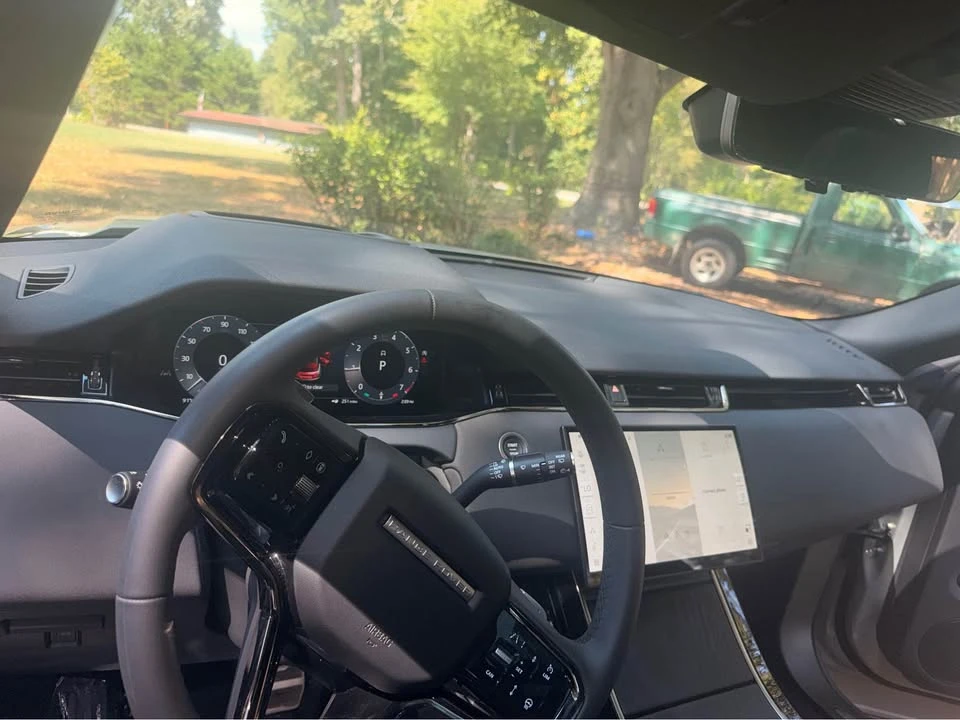 2026 Land Rover Range Rover Evoque 2nd Gen - Image 6 of 19