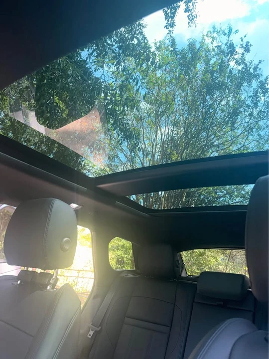 2026 Land Rover Range Rover Evoque 2nd Gen - Image 17 of 19