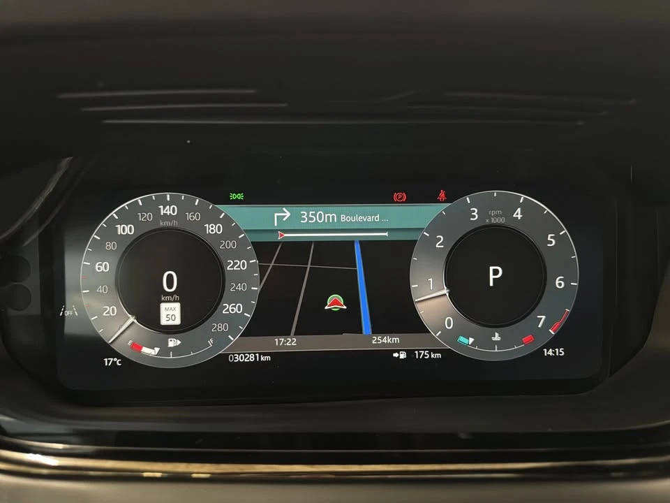2026 Land Rover Range Rover Evoque 2nd Gen - Image 16 of 20