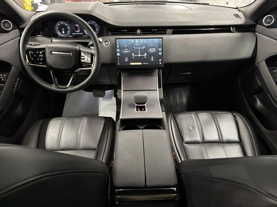 2026 Land Rover Range Rover Evoque 2nd Gen - Image 9 of 20