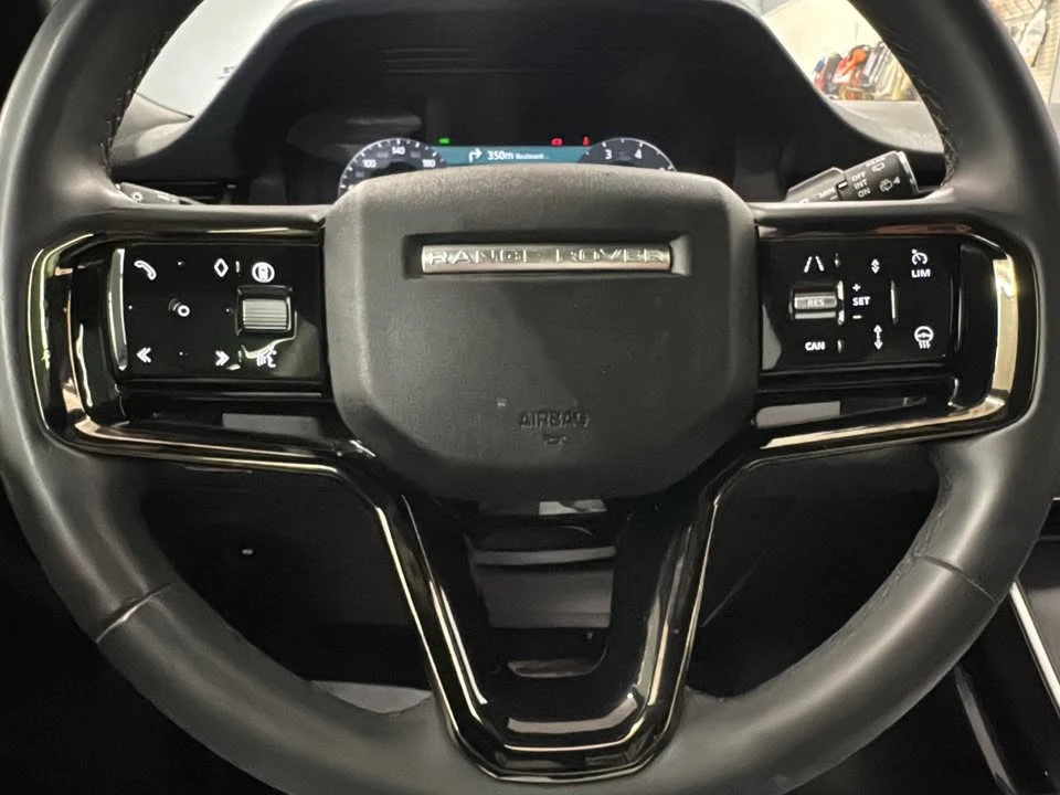 2026 Land Rover Range Rover Evoque 2nd Gen - Image 13 of 20