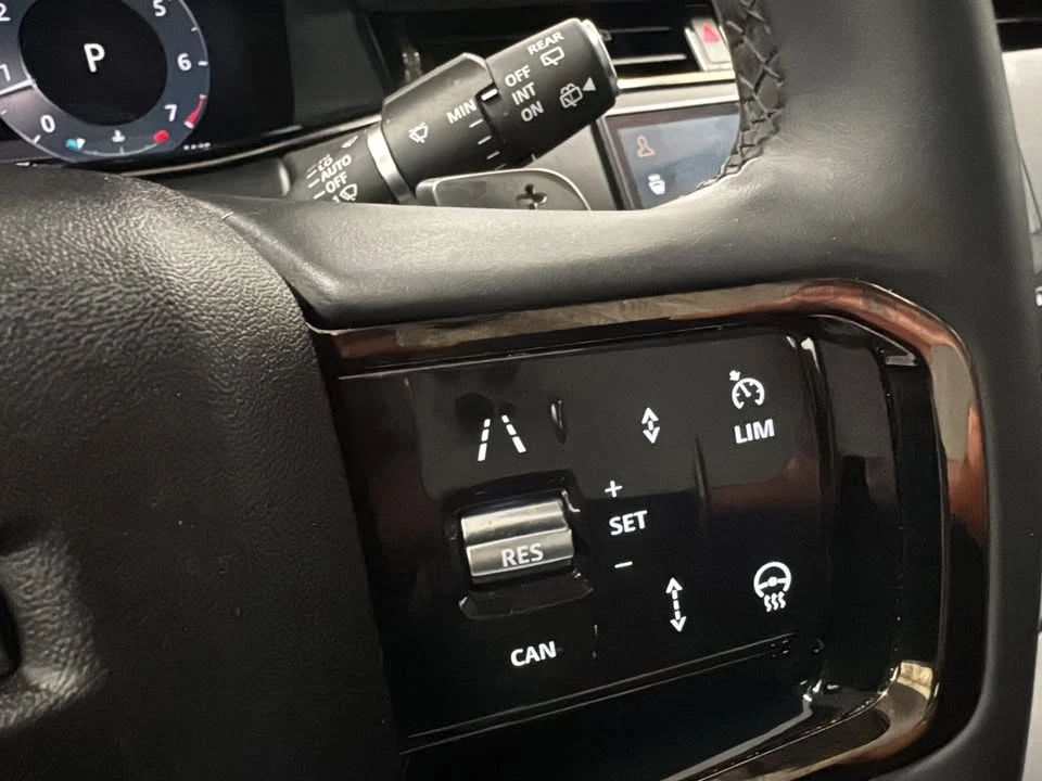 2026 Land Rover Range Rover Evoque 2nd Gen - Image 14 of 20