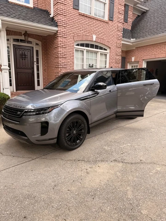 2026 Land Rover Range Rover Evoque 2nd Gen - Image 5 of 8