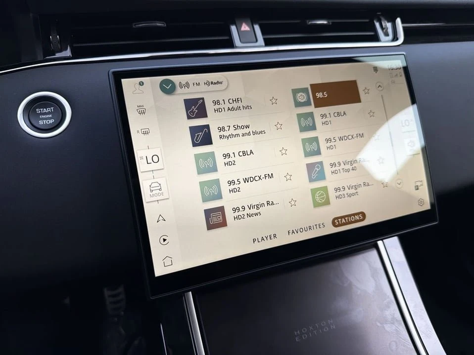 2026 Land Rover Range Rover Evoque 2nd Gen - Image 11 of 19