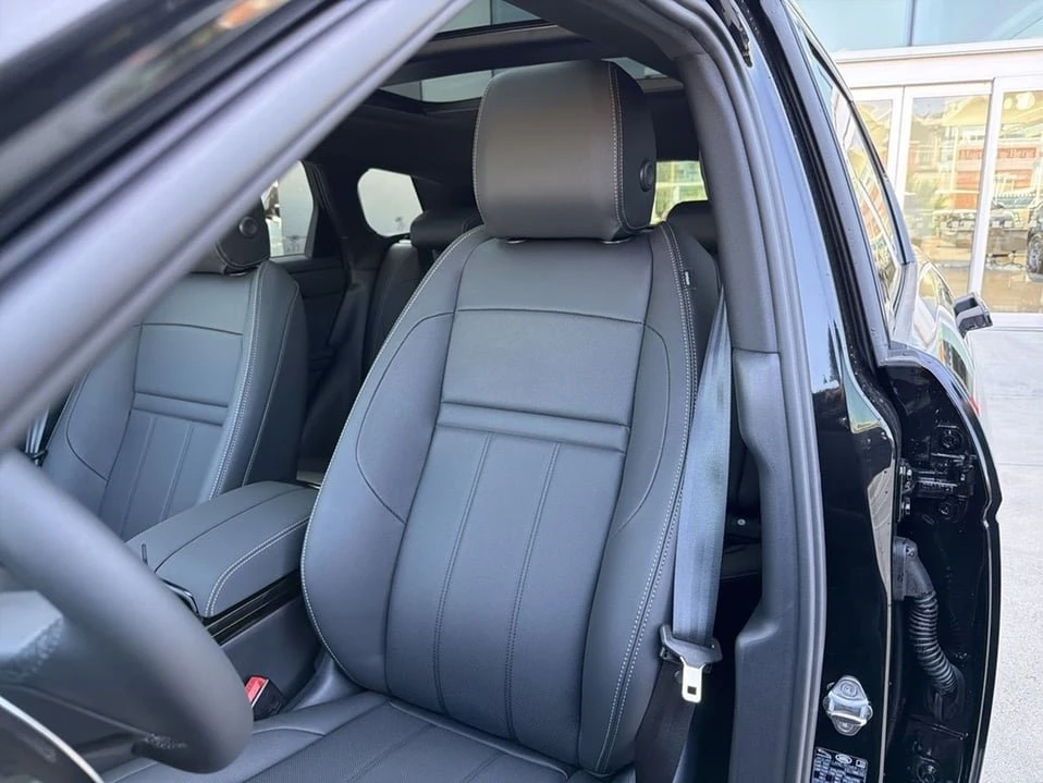 2026 Land Rover Range Rover Evoque 2nd Gen - Image 6 of 19