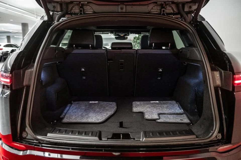 2026 Land Rover Range Rover Evoque 2nd Gen - Image 9 of 10