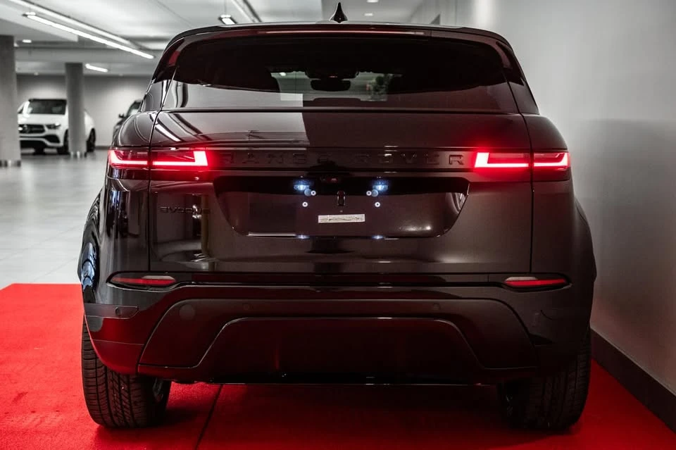2026 Land Rover Range Rover Evoque 2nd Gen - Image 7 of 10
