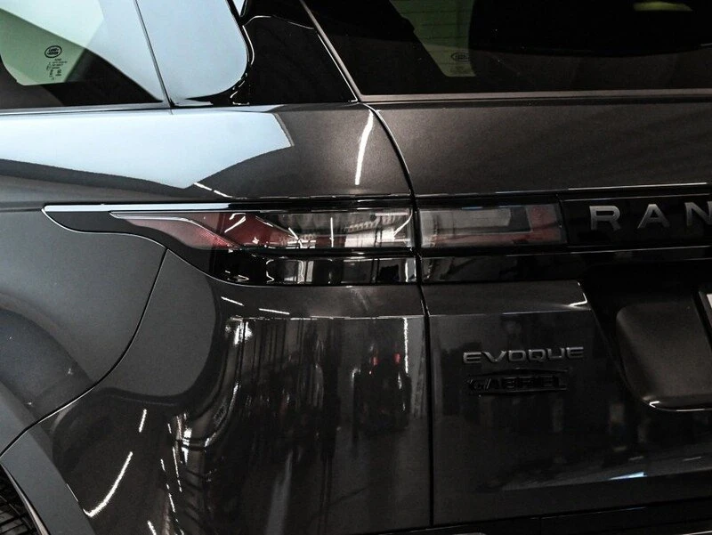 2026 Land Rover Range Rover Evoque 2nd Gen - Image 11 of 20