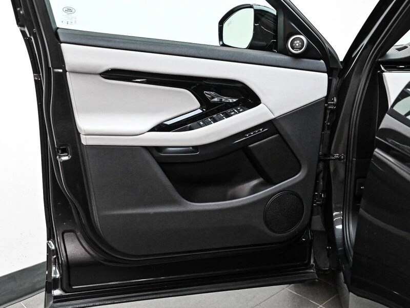 2026 Land Rover Range Rover Evoque 2nd Gen - Image 9 of 20