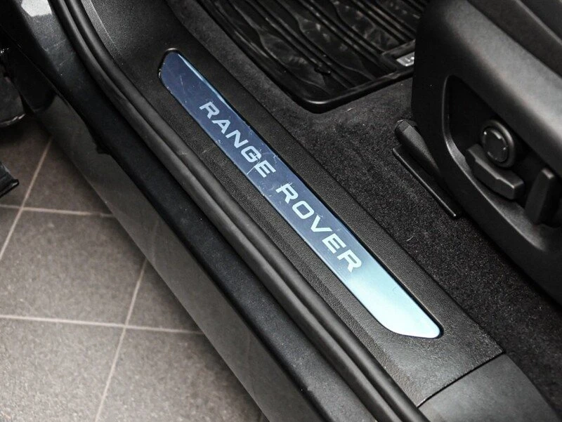 2026 Land Rover Range Rover Evoque 2nd Gen - Image 18 of 20