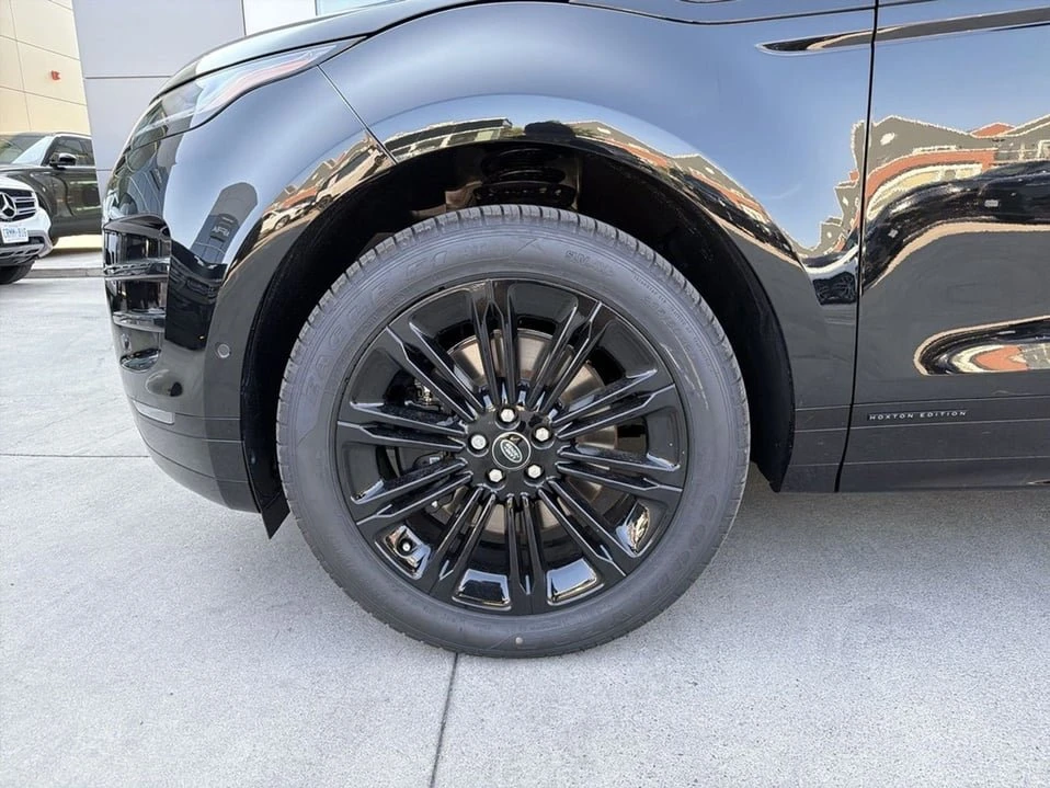 2026 Land Rover Range Rover Evoque 2nd Gen - Image 5 of 20